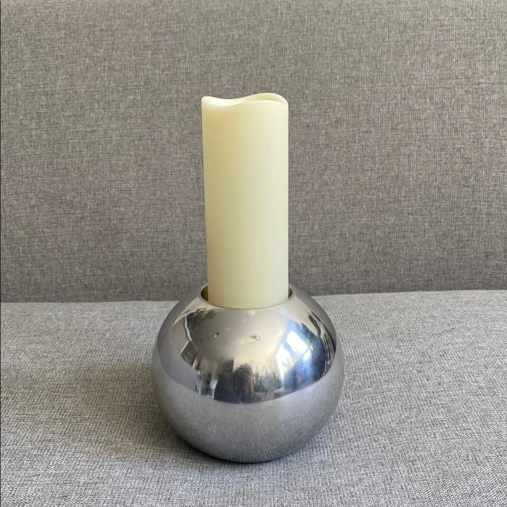 Sophisticated Silver Candle Holder Accent - Picture 1 of 3